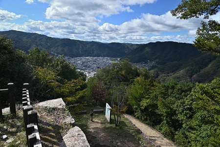 �����ۘE��